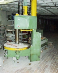 Table turn press (tile angle press)