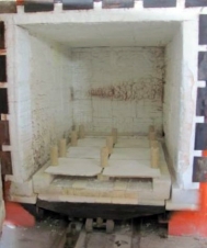 Shuttle kiln, gas heated