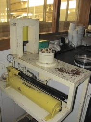 Laboratory press