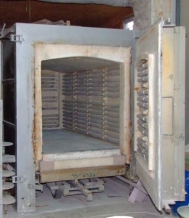 Shuttle kiln, electrically heated, 2,2 m³, 1340 °C, used – sold
out