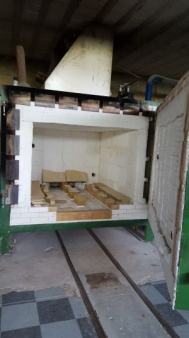 Shuttle kiln, gas heated, 1 m³, used