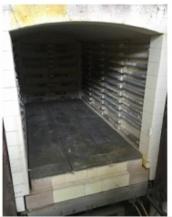 Shuttle kiln, electrically heated with 2 pcs. kiln cars, electrical
drive, used