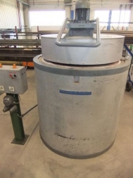 Shaft furnace, with recirculating air, electrically heated, 500 °C, used 