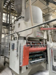 Hydraulic press 2000 to, used